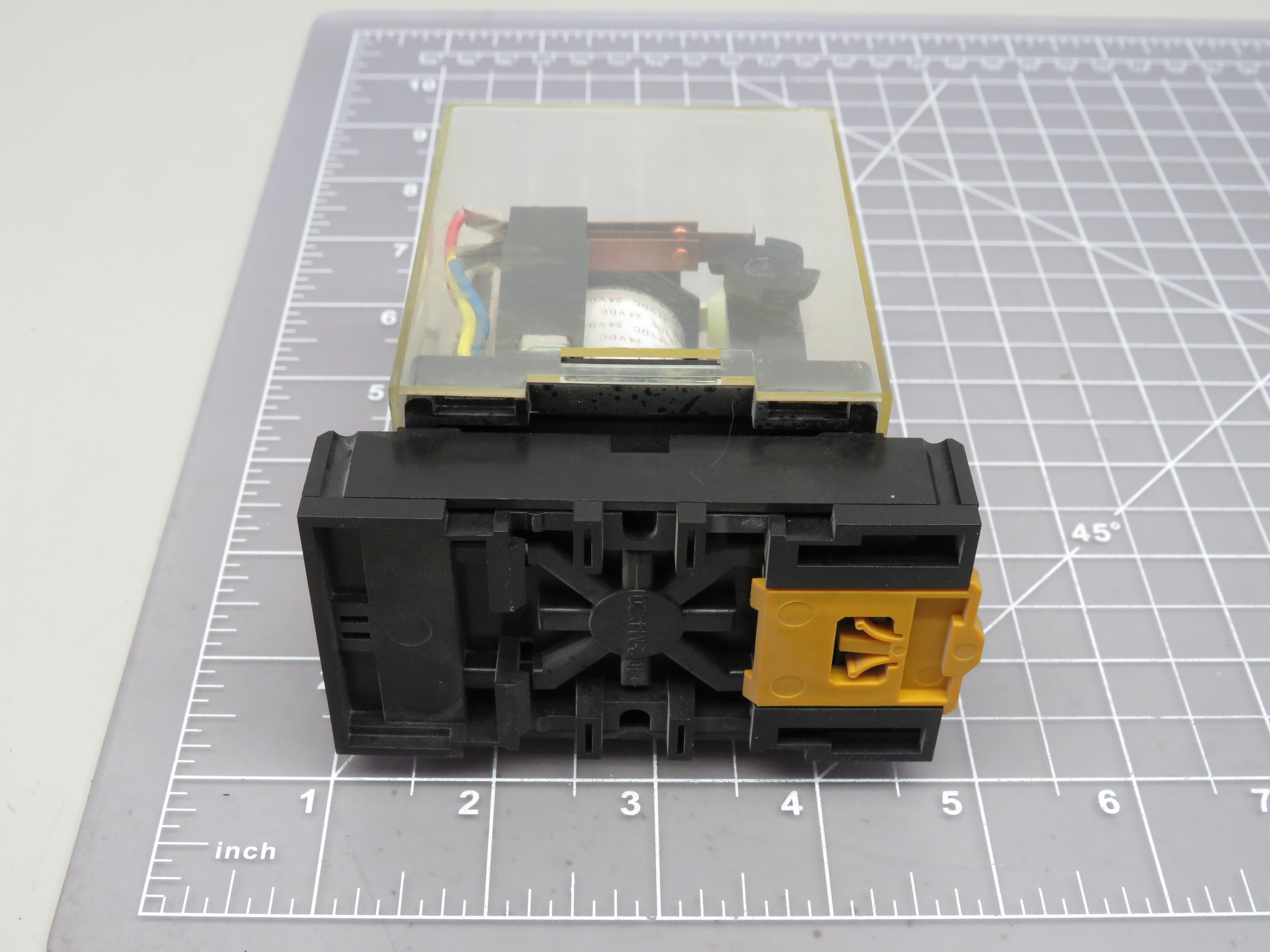 Omron G4Q212S Rachet Relay with Socket Base T156541 eBay